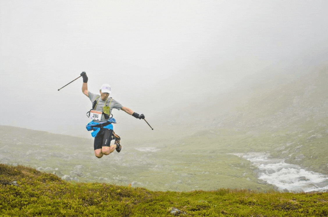 PhotoDeck makes it easy to automatically generate captions and keywords for your images, and to detect text and bib numbers